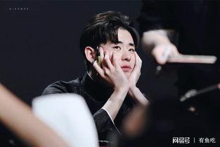 娱乐圈吃瓜爆料张云雷,娱乐圈风云再起，吃瓜爆料揭秘幕后真相