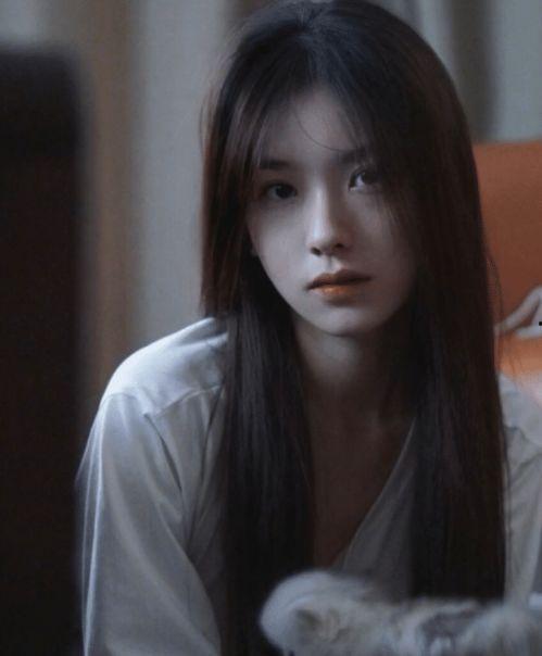 娱乐吃瓜群头像女,揭秘网红头像背后的女生故事  第3张